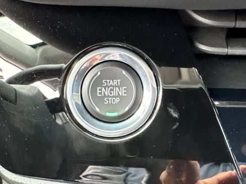 New 2025 Buick Envision Sport Touring image 32