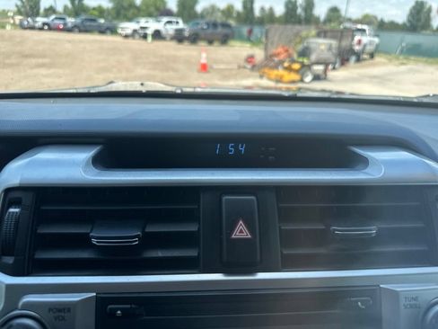 Used 2019 Toyota 4Runner SR5 AWD/4WD image 3