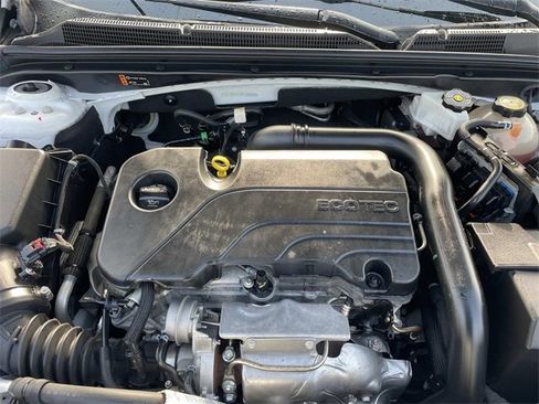 Used 2023 Chevrolet Malibu LT image 37