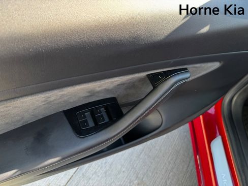 Used 2018 Tesla Model 3 Long Range image 11