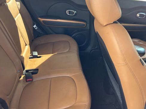 Used 2015 Kia Soul ! w/ Sun & Sound Package FWD image 19