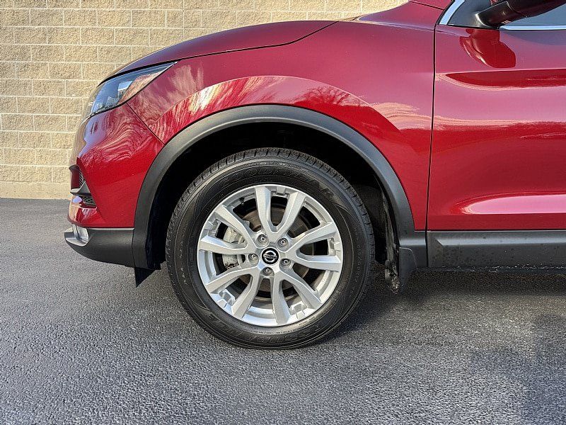 Used 2022 Nissan Rogue Sport SV AWD/4WD image 9
