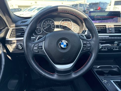 Used 2018 BMW 330i Sedan RWD image 11