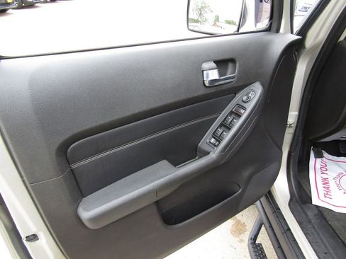 Used 2007 HUMMER H3 w/ Chrome Appearance Package AWD/4WD image 13