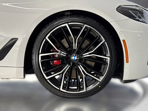 Used 2023 BMW 530i w/ M Sport Package RWD image 11
