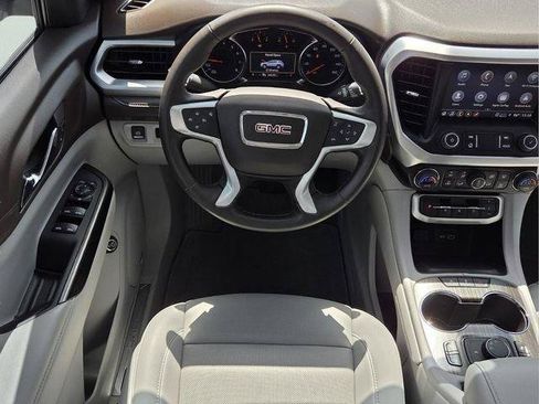 Certified 2023 GMC Acadia SLT FWD image 14