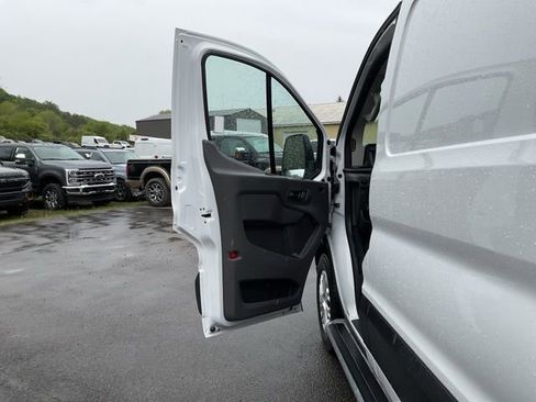 Used 2025 Ford Transit 250 Low Roof w/ Exterior Upgrade Package RWD image 32