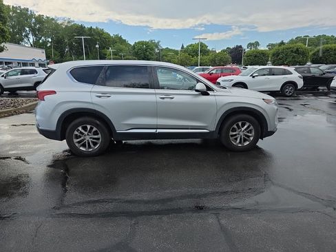 Used 2019 Hyundai Santa Fe SE AWD/4WD image 9