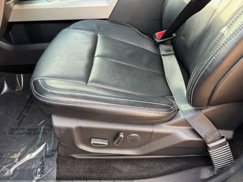 Used 2018 Ford F150 Lariat w/ Equipment Group 502A Luxury image 23