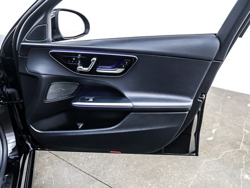 Used 2023 Mercedes-Benz C 300 Sedan image 25