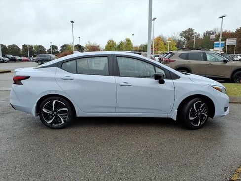 New 2025 Nissan Versa SR w/ Trunk Package image 2