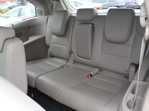 Used 2015 Honda Odyssey Touring Elite image 24