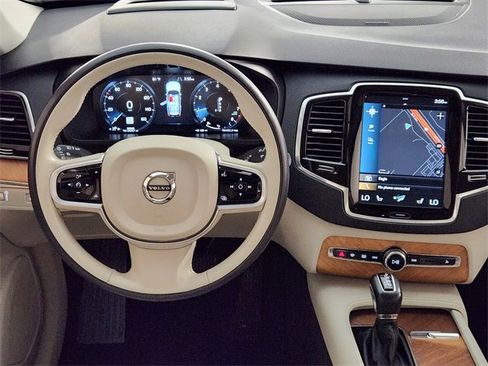 Used 2021 Volvo XC90 T6 Momentum w/ Advanced Package image 27