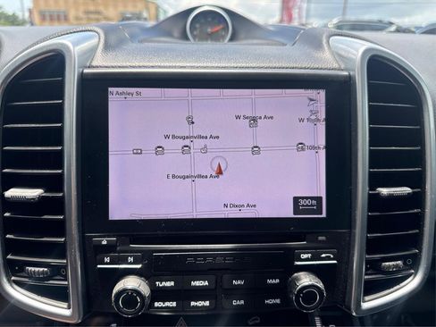 Used 2017 Porsche Cayenne S AWD/4WD image 21