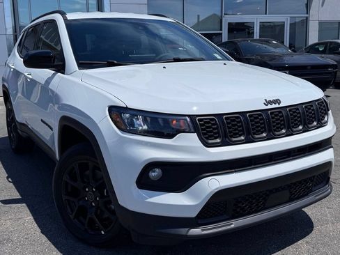 New 2026 Jeep Compass Latitude AWD/4WD image 1