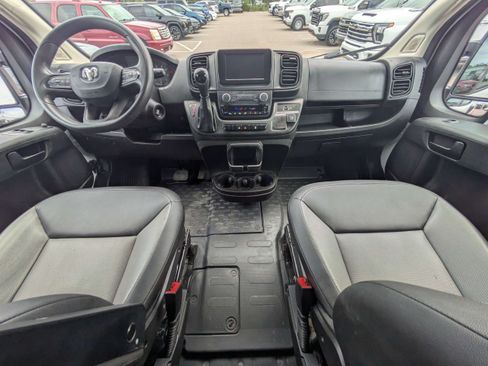 Used 2025 RAM ProMaster 2500 w/ Convenience Group FWD image 15