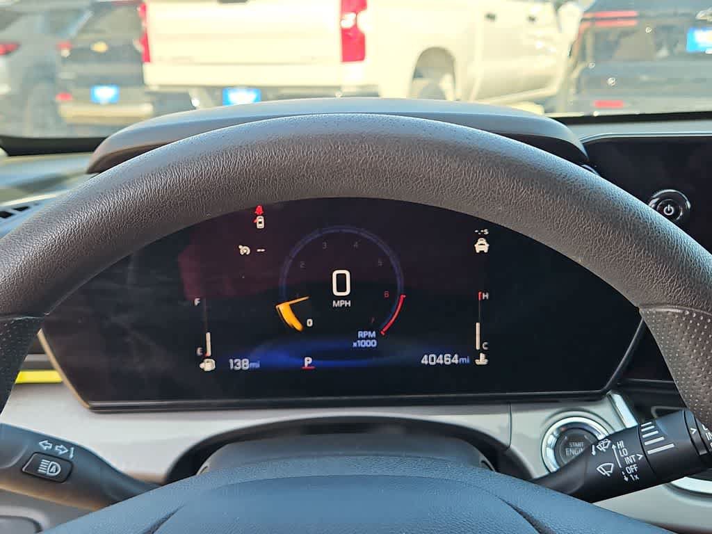 Used 2025 Chevrolet Trax LT FWD image 22