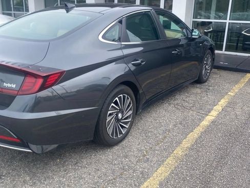 Certified 2023 Hyundai Sonata Limited FWD image 3