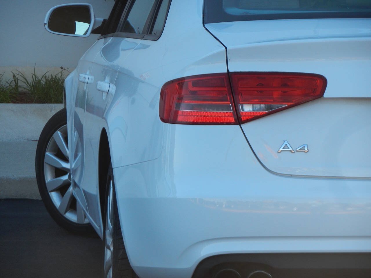 Used 2014 Audi A4 2.0T Premium FWD image 1