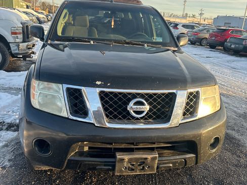 Used 2008 Nissan Pathfinder SE w/ Premium Pkg image 3