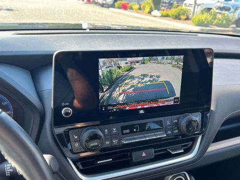 Certified 2024 Toyota Grand Highlander AWD image 26