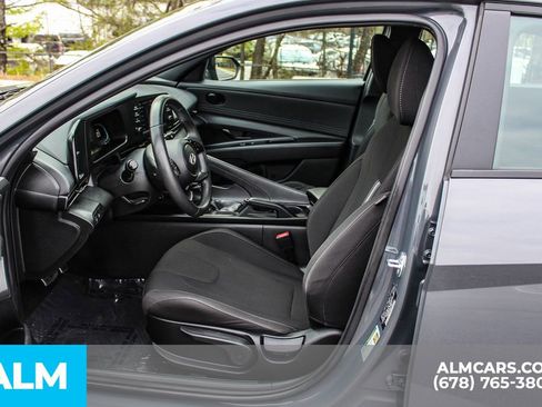 Used 2025 Hyundai Elantra Sport image 17