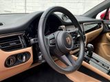 Certified 2022 Porsche Macan image 4