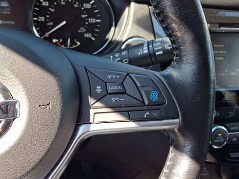 Used 2020 Nissan Rogue Sport SL w/ Premium Package image 23