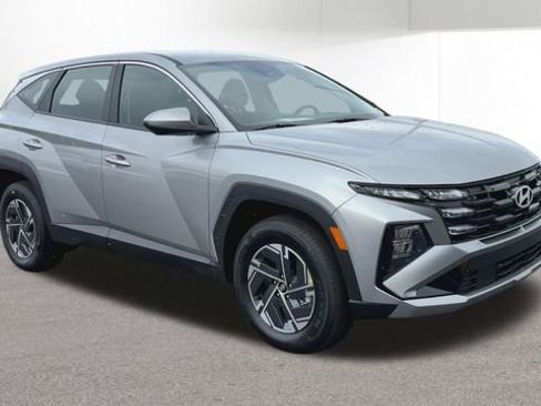 New 2026 Hyundai Tucson Blue SE image 2