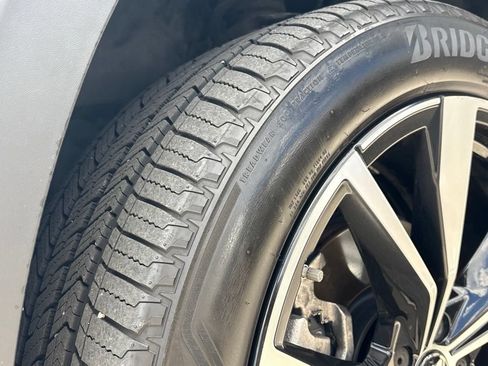 Used 2024 Volkswagen Atlas SEL Premium R-Line AWD/4WD image 28