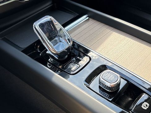 New 2026 Volvo XC60 T8 Plus w/ Protection Package Premier image 15