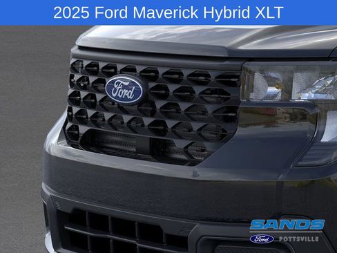 New 2025 Ford Maverick XLT w/ Equipment Group 301A image 18