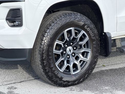 Used 2023 Chevrolet Colorado Z71 w/ Z71 Convenience Package 2 image 29