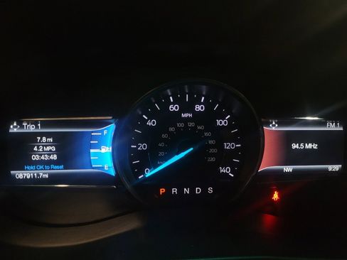 Used 2017 Ford Explorer Limited AWD/4WD image 23
