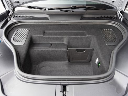 Used 2025 Porsche Macan Electric image 35