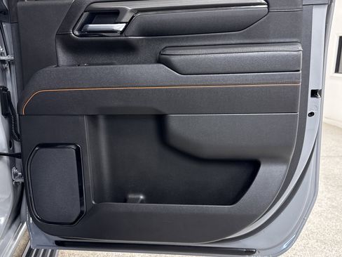 Used 2025 GMC Sierra 2500 AT4 w/ AT4 Premium Plus Package image 21