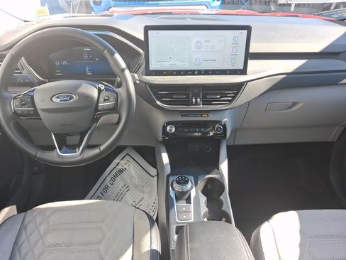 Used 2023 Ford Escape Platinum w/ Premium Technology Package image 15