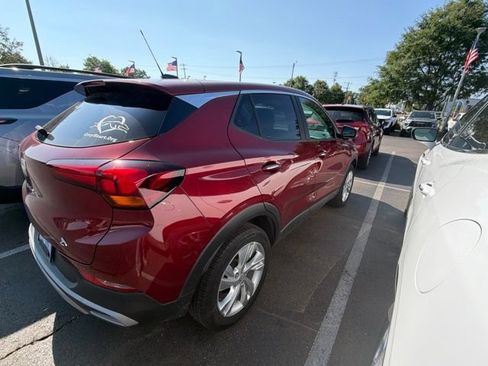 Used 2024 Buick Encore GX Preferred w/ Comfort Package AWD/4WD image 4