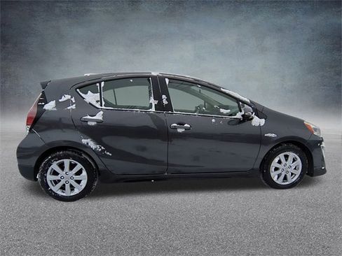 Used 2017 Toyota Prius C Two image 10