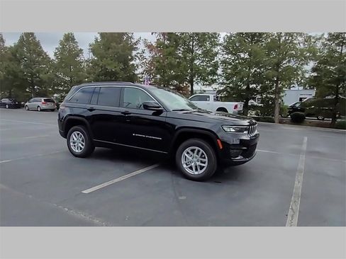 New 2025 Jeep Grand Cherokee Laredo X w/ Luxury Tech Group I image 35
