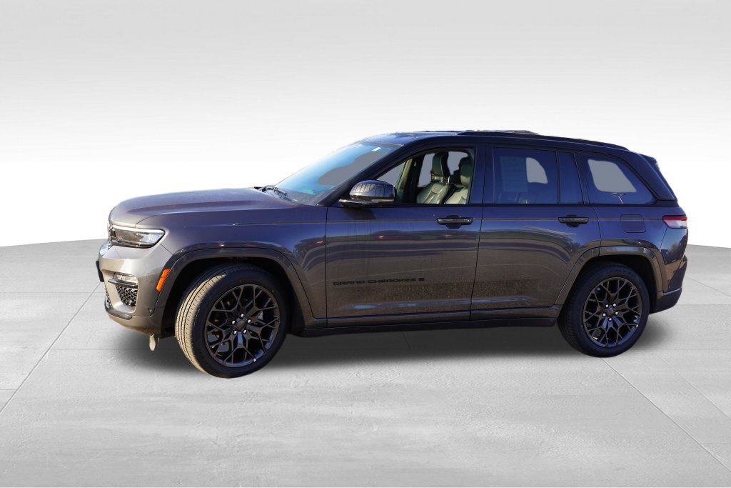 Used 2025 Jeep Grand Cherokee Summit w/ Obsidian Package AWD/4WD image 11
