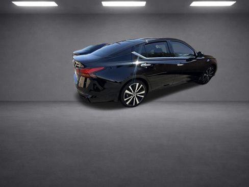Used 2020 Nissan Altima 2.5 Platinum FWD image 15