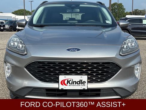 Used 2022 Ford Escape Titanium FWD image 2