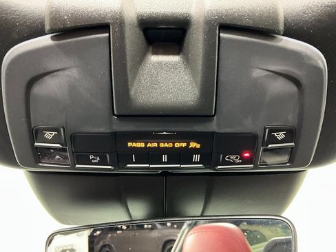 Used 2019 Porsche 911 Targa 4 AWD/4WD image 14