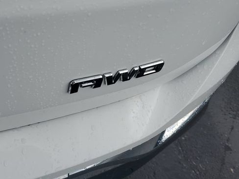 Certified 2019 GMC Terrain SLT w/ Preferred Package AWD/4WD image 7
