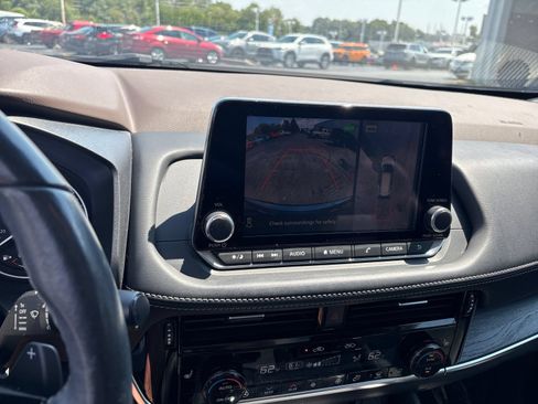 Used 2021 Nissan Rogue SL FWD image 20