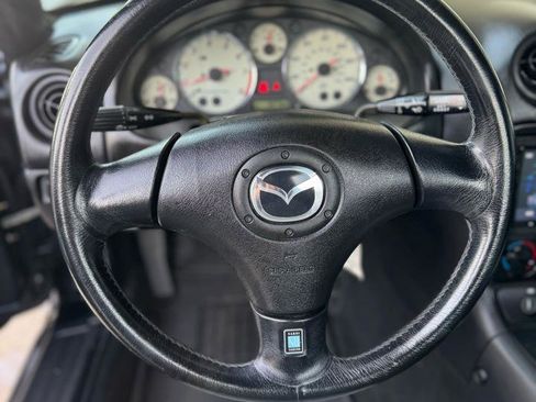 Used 2002 MAZDA MX-5 Miata image 19