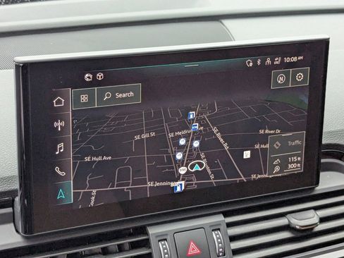 Used 2022 Audi Q5 e Prestige w/ Prestige Package image 21