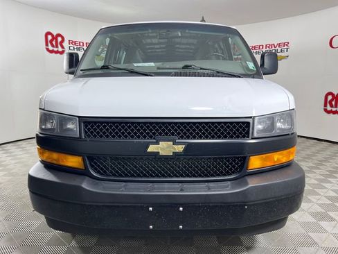 Used 2022 Chevrolet Express 2500 Extended w/ Driver Convenience Package RWD image 2