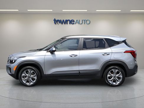 Used 2024 Kia Seltos LX AWD/4WD image 4